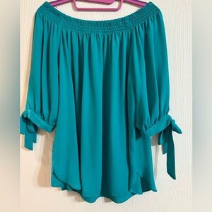 Peter Nygard Green Off-Shoulder Blouse